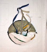 Load image into Gallery viewer, ATO Tilet Bucket puffer bag